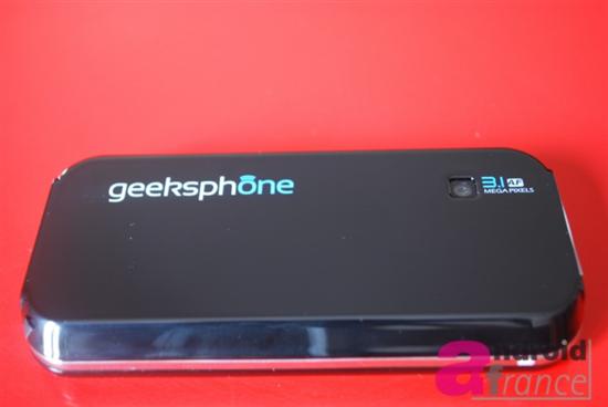 欧洲低价Android手机GeeksPhone One图赏