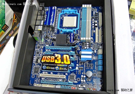 六条PCI-E x16：技嘉大型890FX主板上市