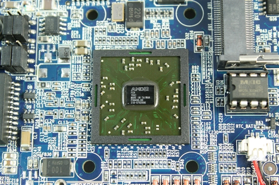 全球唯一Nano-ITX超微型AMD APU主板赏析