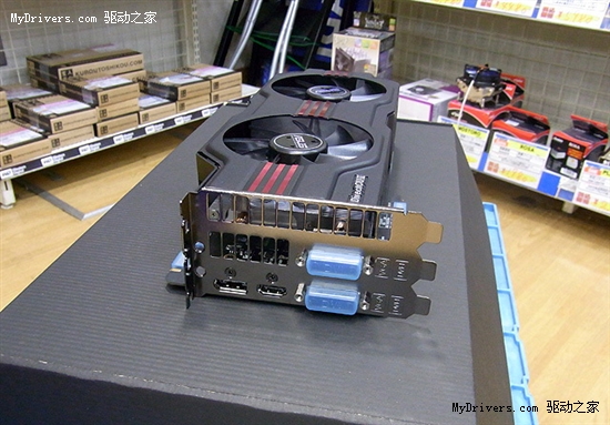 华硕三插槽GeForce GTX 580上市