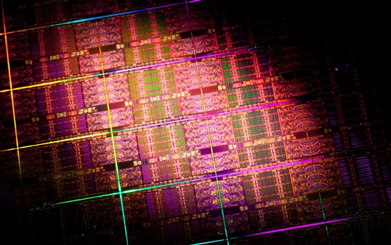 Intel Xeon正式进化十核心、Sandy Bridge